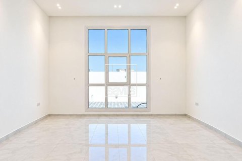 Villa de 5 chambres à Al Rahba, UAE No. 211136 10