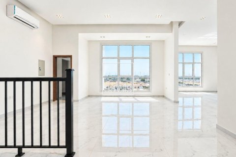 Villa de 5 chambres à Al Rahba, UAE No. 211136 11