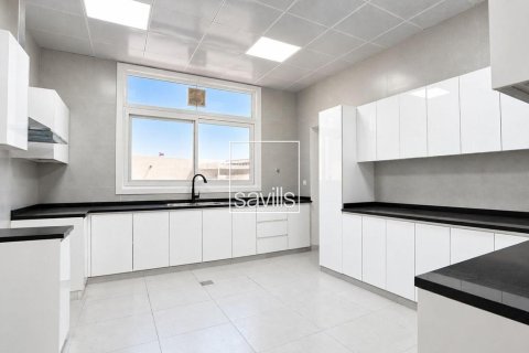 Villa de 5 chambres à Al Rahba, UAE No. 211136 13