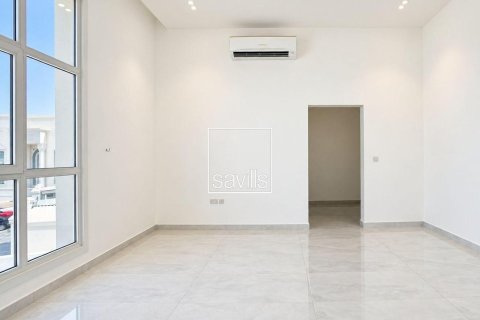 Villa de 5 chambres à Al Rahba, UAE No. 211136 12
