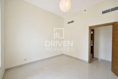 Квартира с 3 спальнями в Claren Towers, ОАЭ №221448 12
