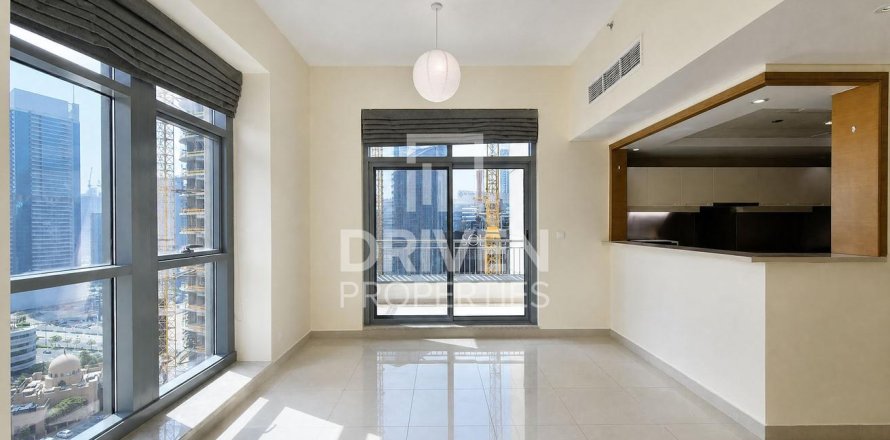Квартира с 3 спальнями в Claren Towers, ОАЭ №221448