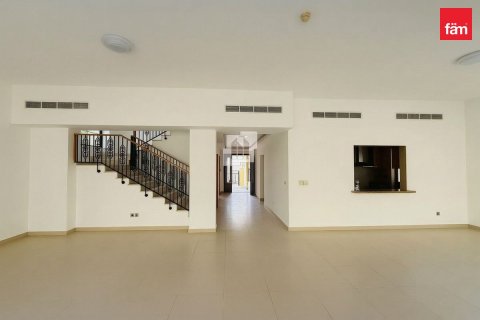 Villa de 4 dormitorios en Dubai, UAE No. 221970 3