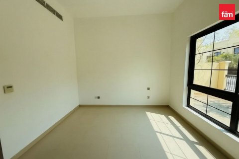Villa de 4 dormitorios en Dubai, UAE No. 221970 6