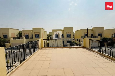 Villa de 4 dormitorios en Dubai, UAE No. 221970