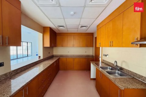 Villa de 4 dormitorios en Dubai, UAE No. 221970 12