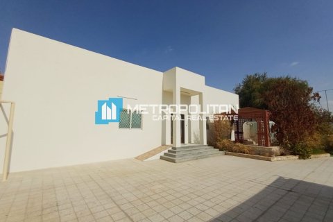 Villa de 6 dormitorios en Al Shamkha, UAE No. 143128 10