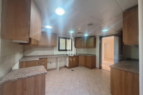 Villa de 3 dormitorios en Sas Al Nakheel, UAE No. 37250 3