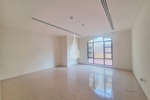 Villa de 3 dormitorios en Sas Al Nakheel, UAE No. 37250 5