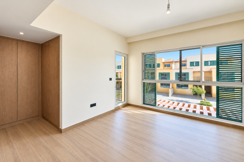 Townhouse de 4 dormitorios en Damac Lagoons, UAE No. 221705 7