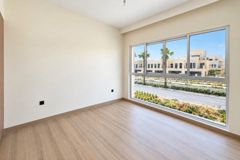 Townhouse de 4 dormitorios en Damac Lagoons, UAE No. 221705 9