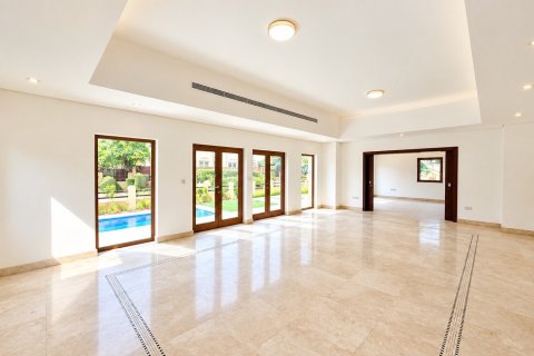 Villa de 5 dormitorios en North Village, UAE No. 215278 3