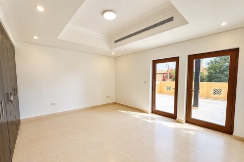 Villa de 5 dormitorios en North Village, UAE No. 215278 11