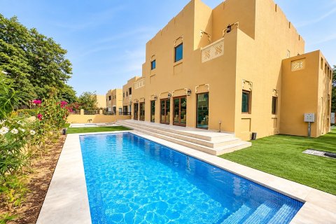 5 غرفة نوم فيلا في North Village, الإمارات العربية المتحدة رقم 215278