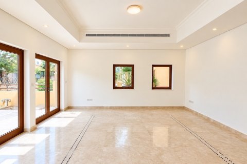 Villa de 5 dormitorios en North Village, UAE No. 215278 6