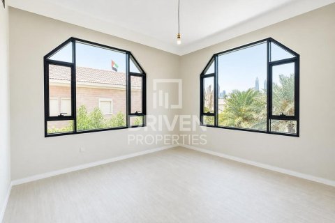 5 bedrooms Villa in Jumeirah, UAE No. 212284 9
