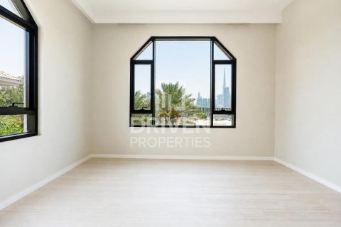 5 bedrooms Villa in Jumeirah, UAE No. 212284 8