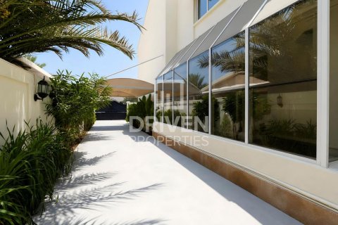 4 bedrooms Villa in Jumeirah, UAE No. 212706 15