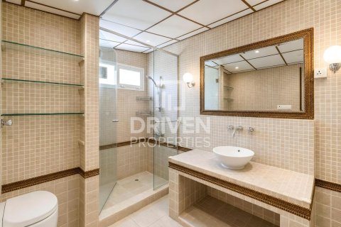 4 bedrooms Villa in Jumeirah, UAE No. 212706 21