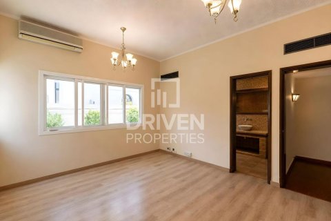 4 bedrooms Villa in Jumeirah, UAE No. 212706 8