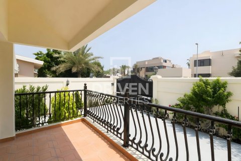 4 bedrooms Villa in Jumeirah, UAE No. 212706 24