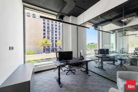 370.5m² Office in Sheikh Zayed Road, UAE No. 165948 9
