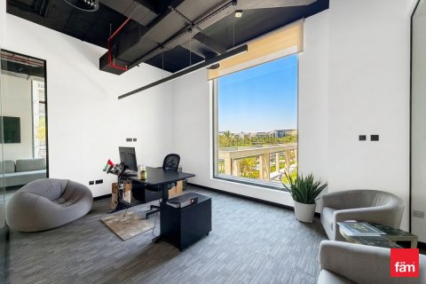 370.5m² Office in Sheikh Zayed Road, UAE No. 165948 8
