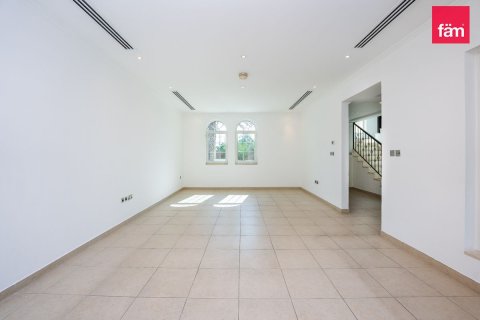 Villa de 3 dormitorios en Dubai, UAE No. 223844 4