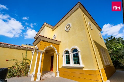 Villa de 3 dormitorios en Dubai, UAE No. 223844 8