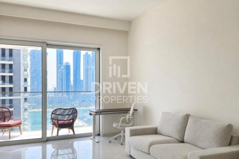 1 bedroom Apartment in EMAAR Beachfront, UAE No. 212549 4