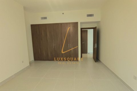 Apartment de 3 dormitorios en Deira, UAE No. 224321 8