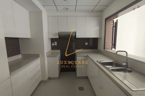 Apartment de 3 dormitorios en Deira, UAE No. 224321 5