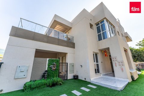 Villa de 4 dormitorios en Dubai, UAE No. 223676 3
