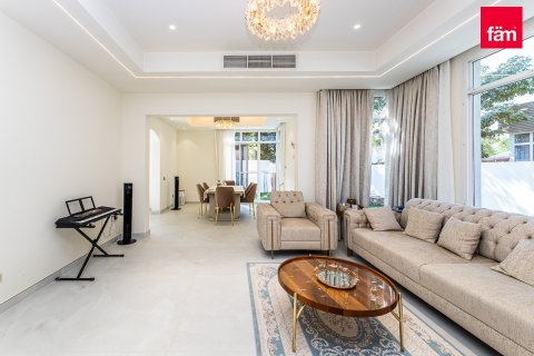 Villa de 4 dormitorios en Dubai, UAE No. 223676 10