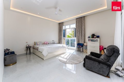 Villa de 4 dormitorios en Dubai, UAE No. 223676 19