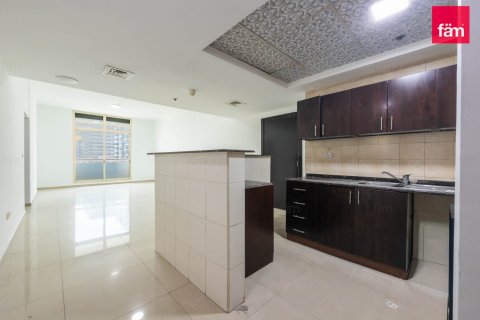 Квартира с 2 спальнями в Dubai Sports City, ОАЭ №216648 17