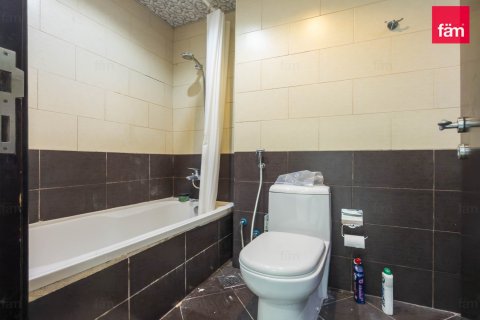 Квартира с 2 спальнями в Dubai Sports City, ОАЭ №216648 7