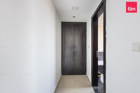 Квартира с 2 спальнями в Dubai Sports City, ОАЭ №216648 14