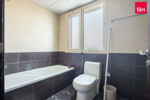 Квартира с 2 спальнями в Dubai Sports City, ОАЭ №216648 8