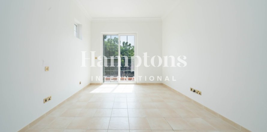 Villa de 5 dormitorios en Mirador La Coleccion, UAE No. 208062