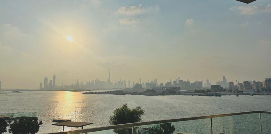 Appartement de 2 chambres à Dubai, UAE No. 224713