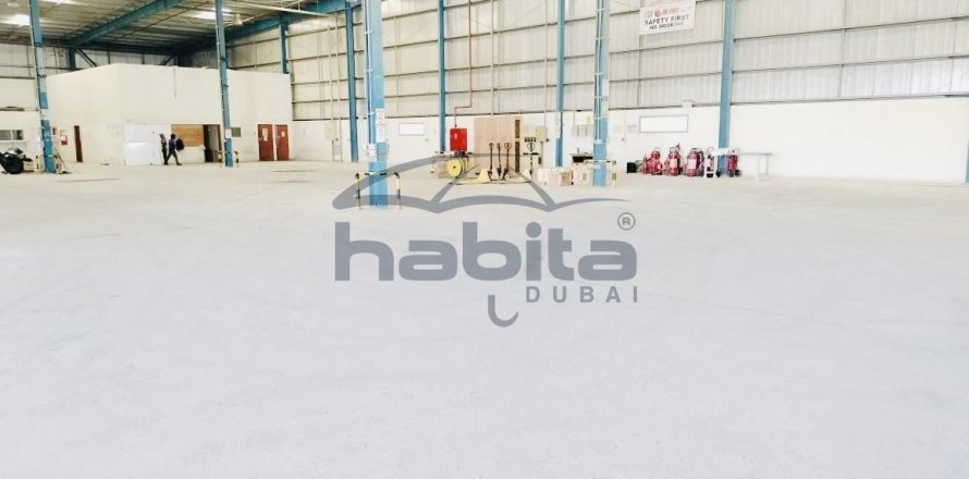 Warehouse de 5574.1m² en Jebel Ali, UAE No. 35256