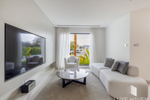 Villa de 4 dormitorios en Jumeirah Islands, UAE No. 48719 23