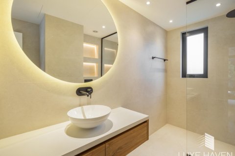 Villa de 4 dormitorios en Jumeirah Islands, UAE No. 48719 6