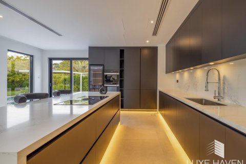 Villa de 4 dormitorios en Jumeirah Islands, UAE No. 48719 28