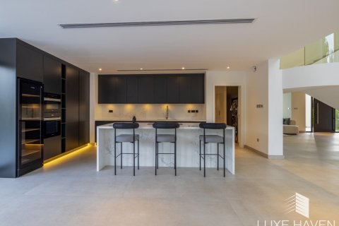 Villa de 4 dormitorios en Jumeirah Islands, UAE No. 48719 31