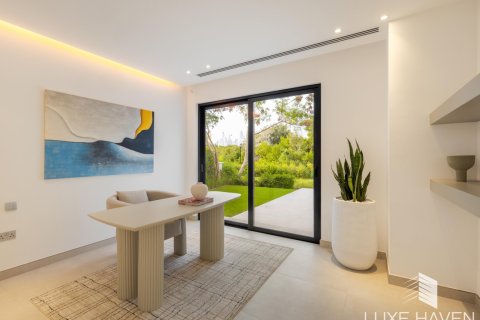 Villa de 4 dormitorios en Jumeirah Islands, UAE No. 48719 8