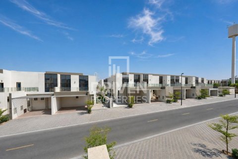 Townhouse de 4 dormitorios en District 11, UAE No. 223210 22