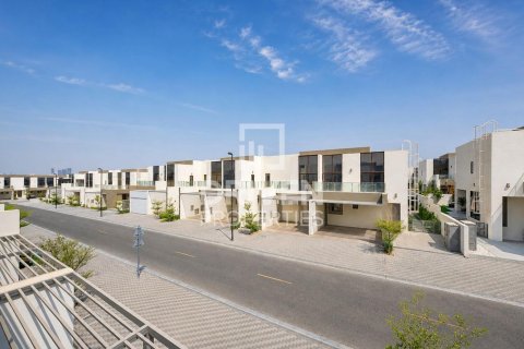 Townhouse de 4 dormitorios en District 11, UAE No. 223210 24