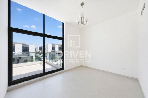 Townhouse de 4 dormitorios en District 11, UAE No. 223210 6
